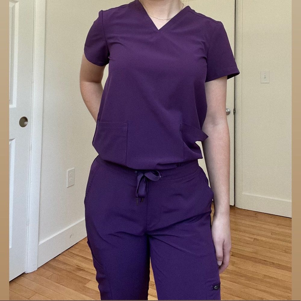 ADAR Addition women’s scrub set